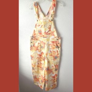 Cambridge Dry Goods Floral Crop Overalls Sz Small
